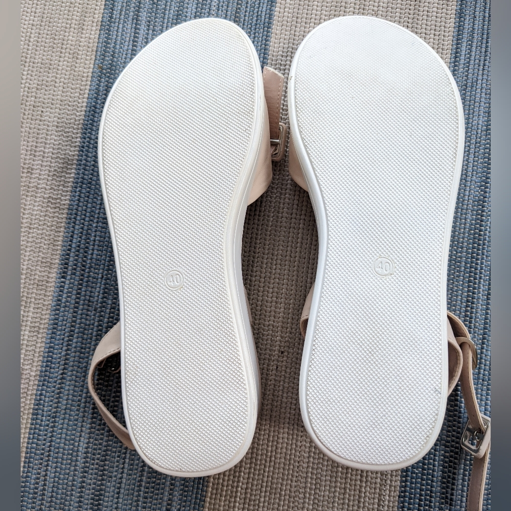 Platform Sandals - Picture 5 of 7